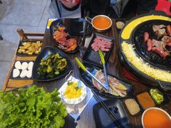 -胡悦里韩式烤肉(芝罘万达广场店)