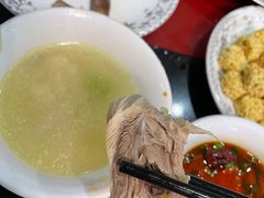 -南渝食府.墨脱石锅松茸鸡
