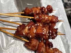 -何妹湿辣牛肉·粤式烧烤砂煲(桂雅路店)