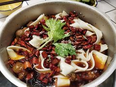 -晓彭肥肠鸡·泡椒鸡火锅(水木天地店)