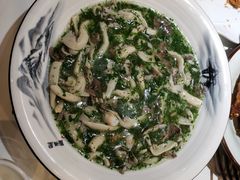 荠菜双菇烩虾仁-后宫私房菜(汇客美食娱乐广场店)
