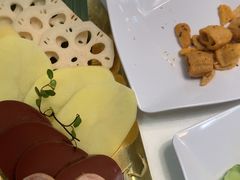 -洪氏嗨捞·猪肚鸡火锅(阳光天地店)