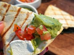 -ROAST coffee & eatery