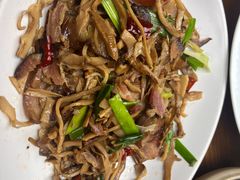 -云海肴·汽锅鸡·云南菜(天山百盛优客店)