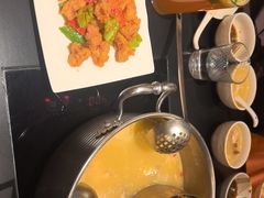 -鲜入唯煮·港式海鲜牛肉火锅(金宝街店)