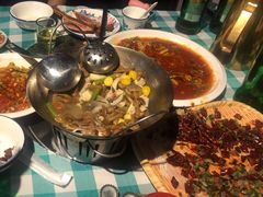 -重庆火锅水库鱼庄(南油店)