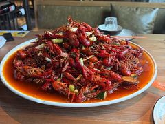 -临界音乐酒馆·小龙虾·江湖菜(华熙LIVE·鱼洞店)