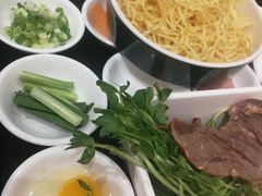 -妈妈故事米线(市府恒隆店)