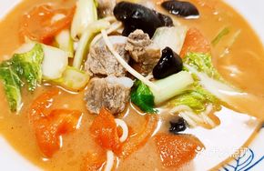 Tomato Pork Rib Noodles