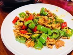 -年辉渔村·非遗传承餐厅(新丰江店)