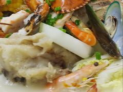 招牌海鲜骨煲-凤城康记饭店