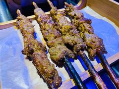 红柳木羊肉串-黑门烤肉
