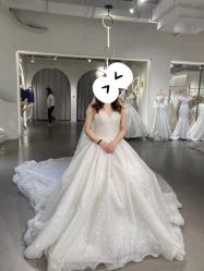 -艾米丽婚纱礼服