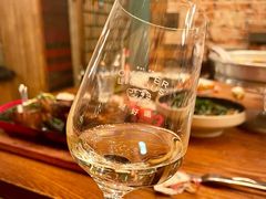 白葡萄酒-斯普汇生蚝牛排馆(中骏世界城店)