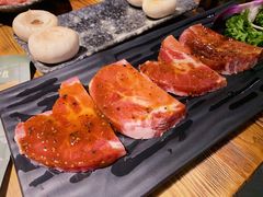 老板娘秘制肉-喝丢一只鞋·东北烤肉·烧烤·铜火锅(童卫路店)