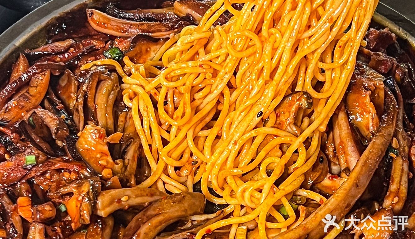 坐地铁1小时也要来吃这碗香辣鱿鱼拌面6015