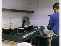-曹宝林砂锅麻辣烫(星光路店)