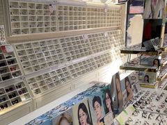 -诺柯视眼镜-蔡司依视路官方工厂店(淞南一店)