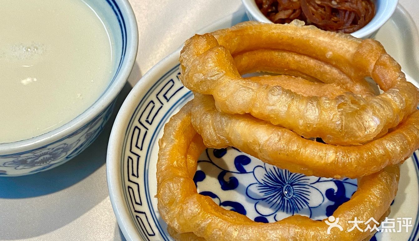 在四季民福烤鸭店，我准确的知道了豆汁的味道[笑哭][笑哭]
