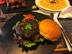 -HIGH FIVE哈福手工汉堡(桂林路店)