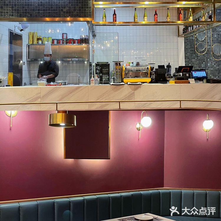 厦门首家全息投影餐厅|享受极致视觉盛宴