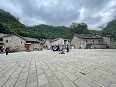 -高荡千年布依古寨旅游景区