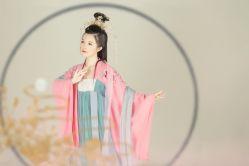 点击看大图 -盘子女人坊古装写真摄影(南京总店)