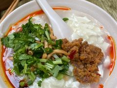 特色牛肉豆腐脑-晓友烧麦(光华村店)