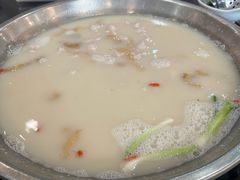 -老来福·非遗酸汤兔(凯旋路店)