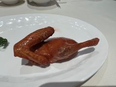 玻璃脆皮乳鸽-利苑酒家(金宝店)