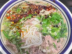 -云阿蛮云南生烫牛肉米线(奉贤路店)