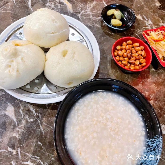 燕青小馆(东园大厦店)大葱猪肉包图片