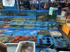 -霞涌市场海鲜摆卖区