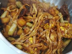 -内蒙焖面大盆骨餐馆(山大路店)