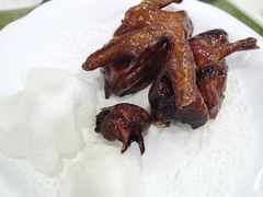 乳鸽-鹏城人家海鲜酒家·23年老字号(较场尾店)