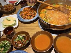 -黔诚多彩火锅(甲秀楼店)