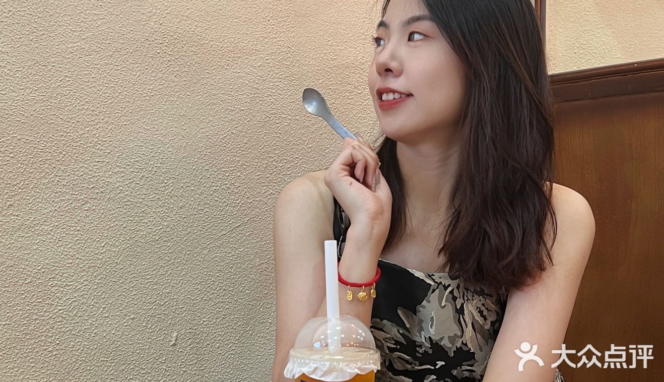 真的可以一个人吃掉4寸蛋糕