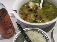 -渝是乎酸菜鱼·川渝小炒(新世界百货望京店)