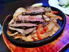 墨西哥风味烩牛肉配Pita-bluefrog蓝蛙(皇庭广场店)
