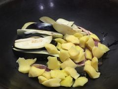 -俊家铁锅炖鱼(地工路店)