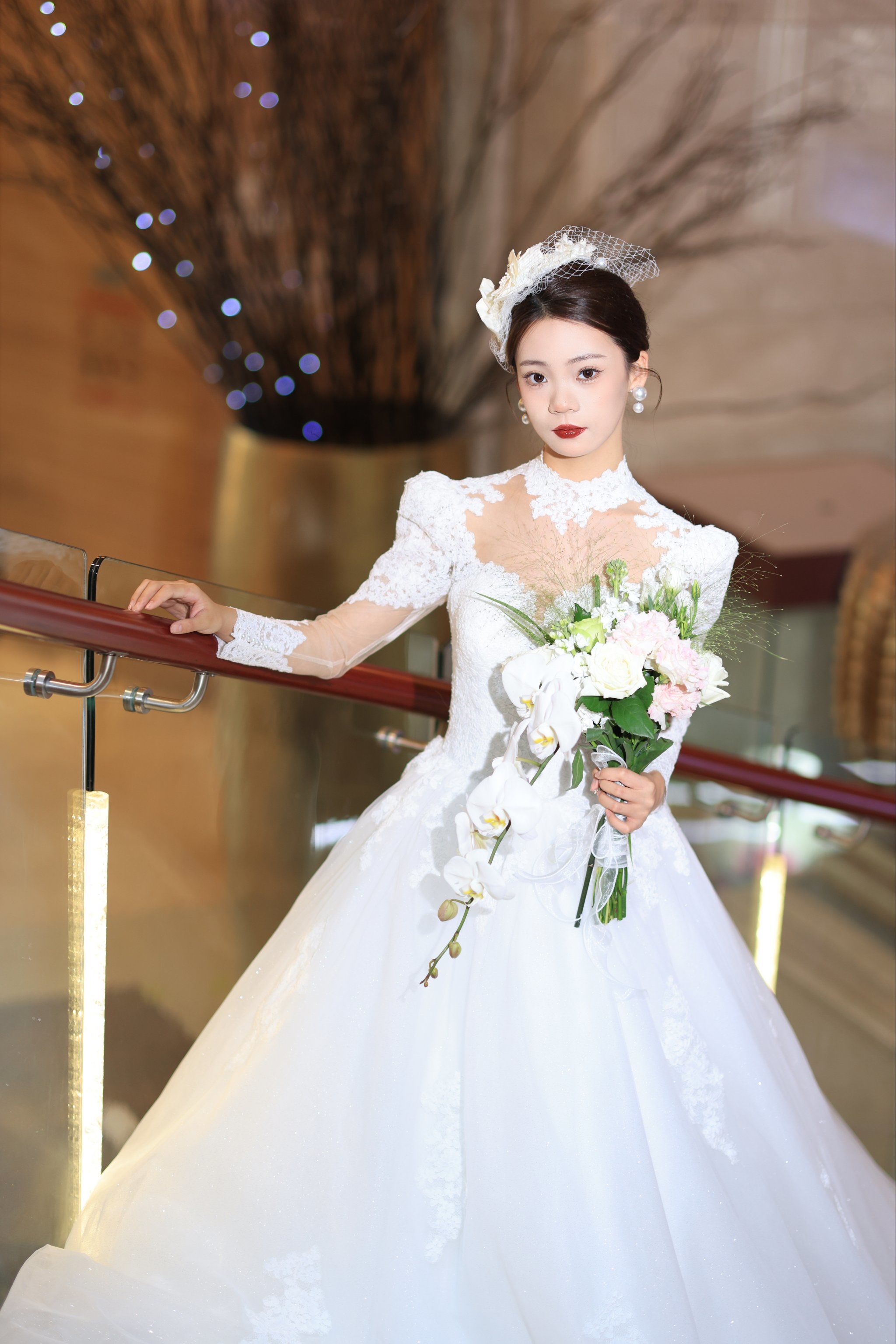 复古长袖高领蕾丝婚纱