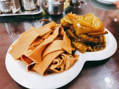 油焖尖椒拼干豆腐-张包铺(道外店)