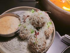 空气黑豆丸子-Ameigo梅果·云贵川bistro(长宁来福士店)