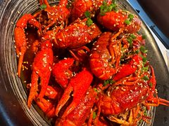 -肥肥虾庄·金牌油焖大虾(汉街SKP店)