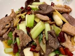 弥勒杀猪菜-湖泉水云间餐厅·弥勒地道菜(B座店)