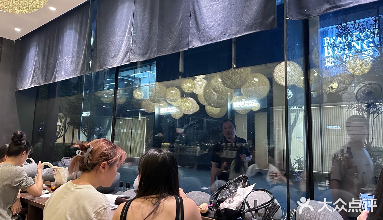 上海情侣下班去哪儿|来新天地一定要去吃这家‼️