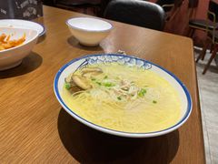 -二孃鸡爪爪(东风路总店)