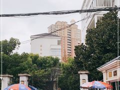 -上海市民办新华初级中学