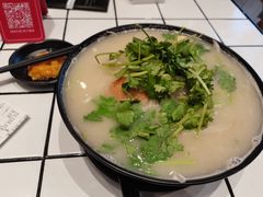 -肥汁米蘭香港米线(长宁来福士店)