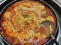 -三清洞摩西韩式年糕火锅(威高广场店)